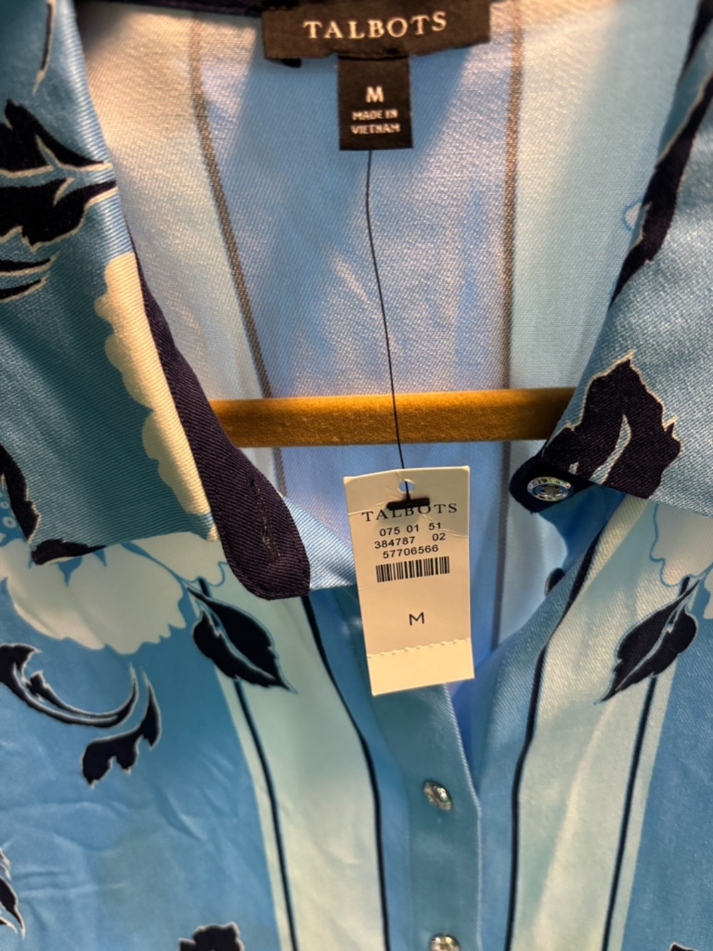 Talbots Button Front Shirt-Delightful Floral~Medium - Picture 10 of 12